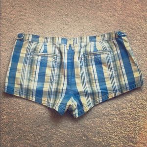 A&F plaid shorts